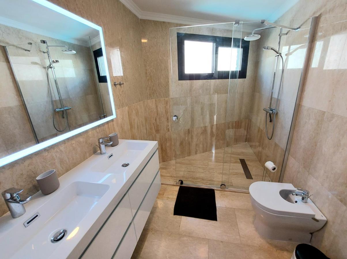 Villa Playa Amadores - Luxury Villa With Heated Pool เปอร์โตริโก ภายนอก รูปภาพ
